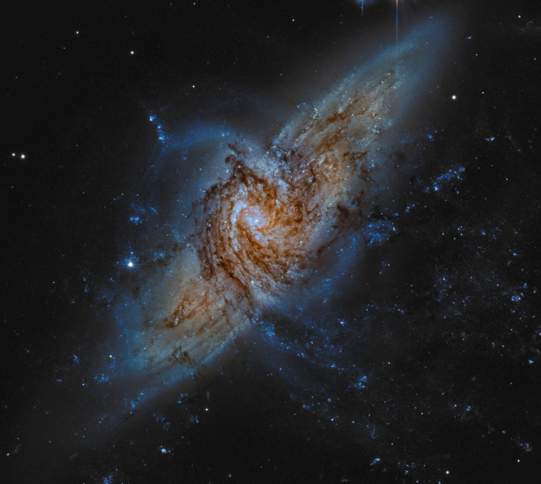 Kollidierende Galaxien - NGC 3314