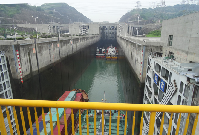 Blick in eine Schleusenkammer